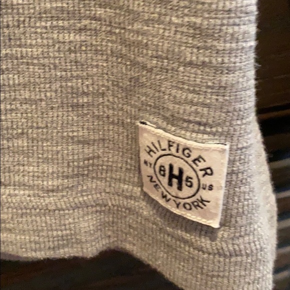 Tommy Hilfiger - Picture 4 of 4